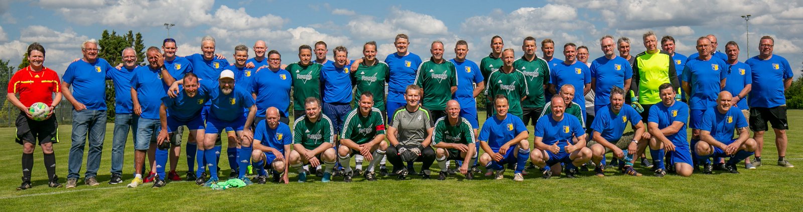 Revanche nach 20 Jahren: Die Emmendorfer (in Grün), die damals im Aufstiegsrennen der Fußball-Kreisliga den Kürzeren gezogen hatten, schlugen die Wriedeler klar. 