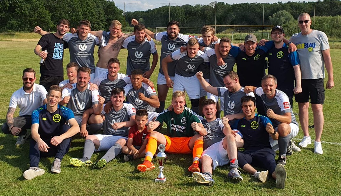 Das Reserveteam des VfL Bleckede gewinnt in Echem den Ligapokal mit 2:1 gegen FC Echem