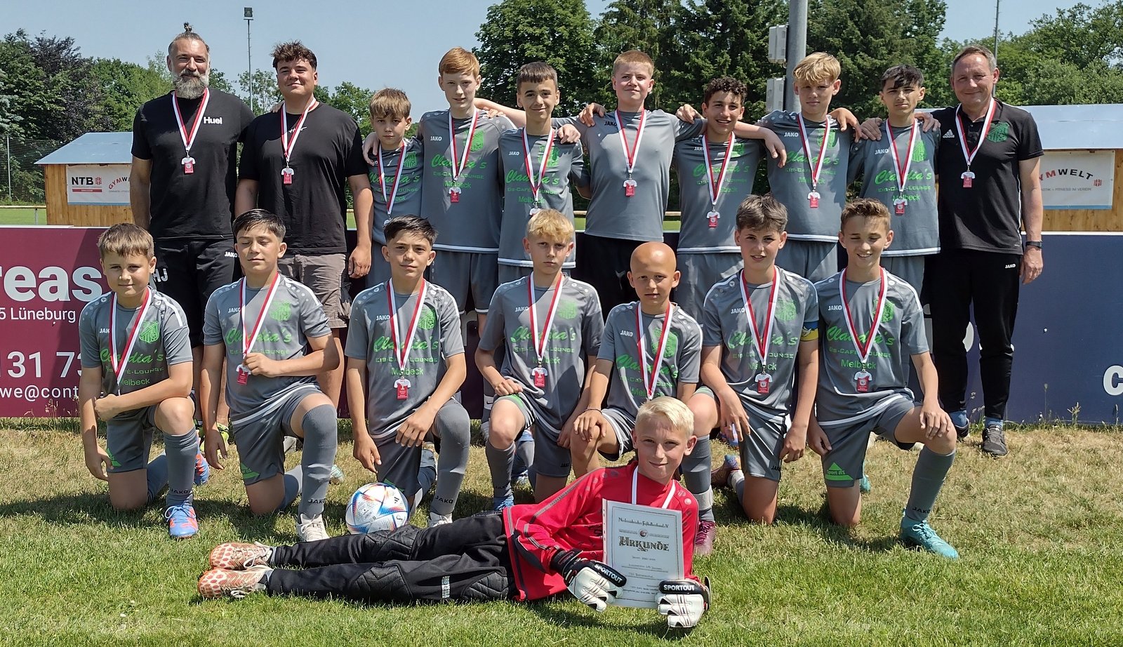 Kreismeister U13: TSV Bienenbüttel, die mit 15 Punkten Vorsprung schon lange als Meister und Afsteiger feststanden.