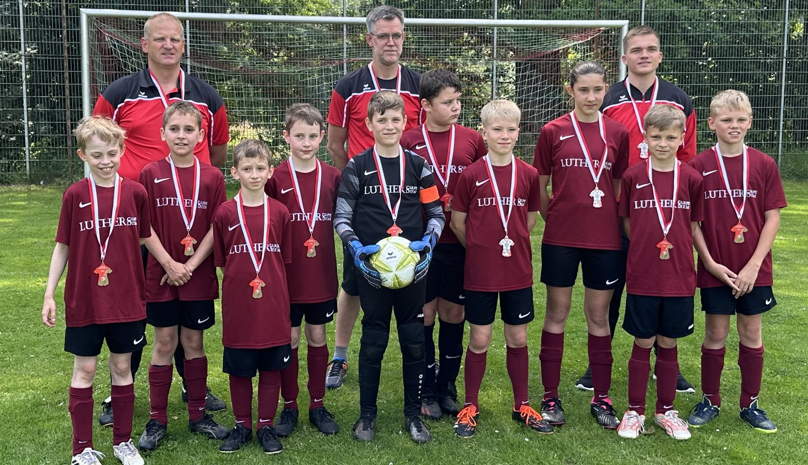 Mit 20 Siegen von 20 Spielen bei 172 Toren wurde die JSG Gerdau/ Suderburg/ Böddenstedt/ Hösseringen II Regionssieger Süd der U11-Junioren vor der JSG G/S/B/H I. Foto:  Michael Lüddecke