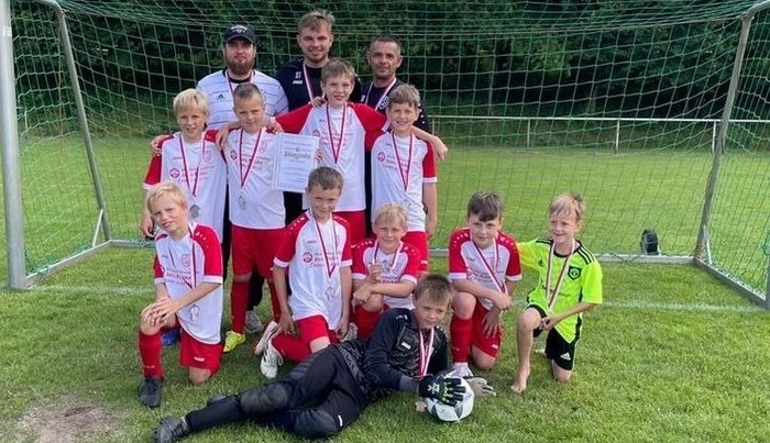 Regionssieger Ost und Dritter beim Endrundenturnier: U10-Junioren vom TuS Wustrow