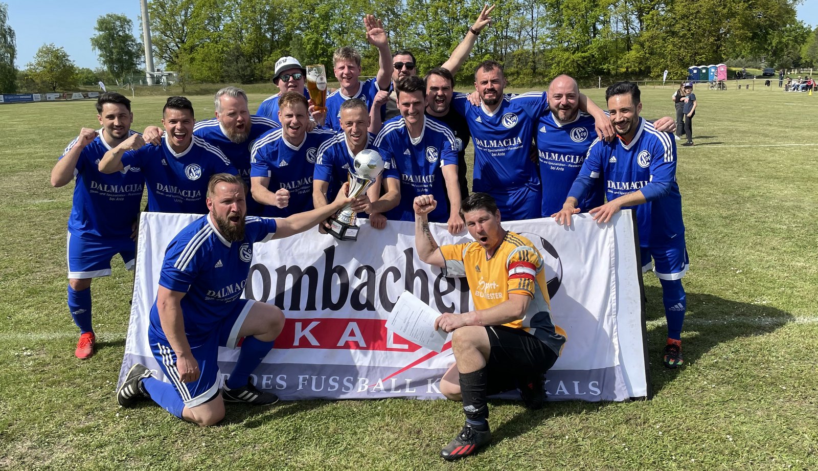 Kreispokalsieger der Altherren wurde der SC 09 Uelzen durch ein 8:2 (3:0) Sieg über den SV Eddelstorf