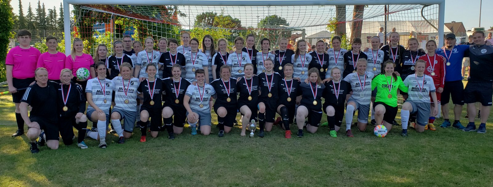 Frauen Kreispokalfinalisten 11er: SG Handorf/Borstel-Sangenstedt mit TuS Barendorf
