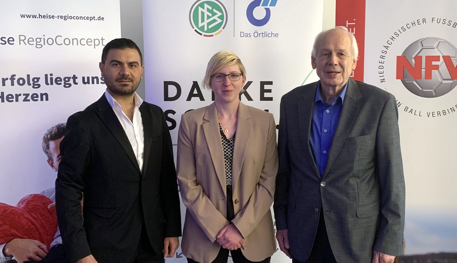 Die Landessieger aus Hannover: Ramona Goldenstein - Kreis Emsland (m.), Herbert Schacht - Kreis Gifhorn (r.) und Schiwan Yousef Al Haji - Kreis Heide-Wendland (l.)